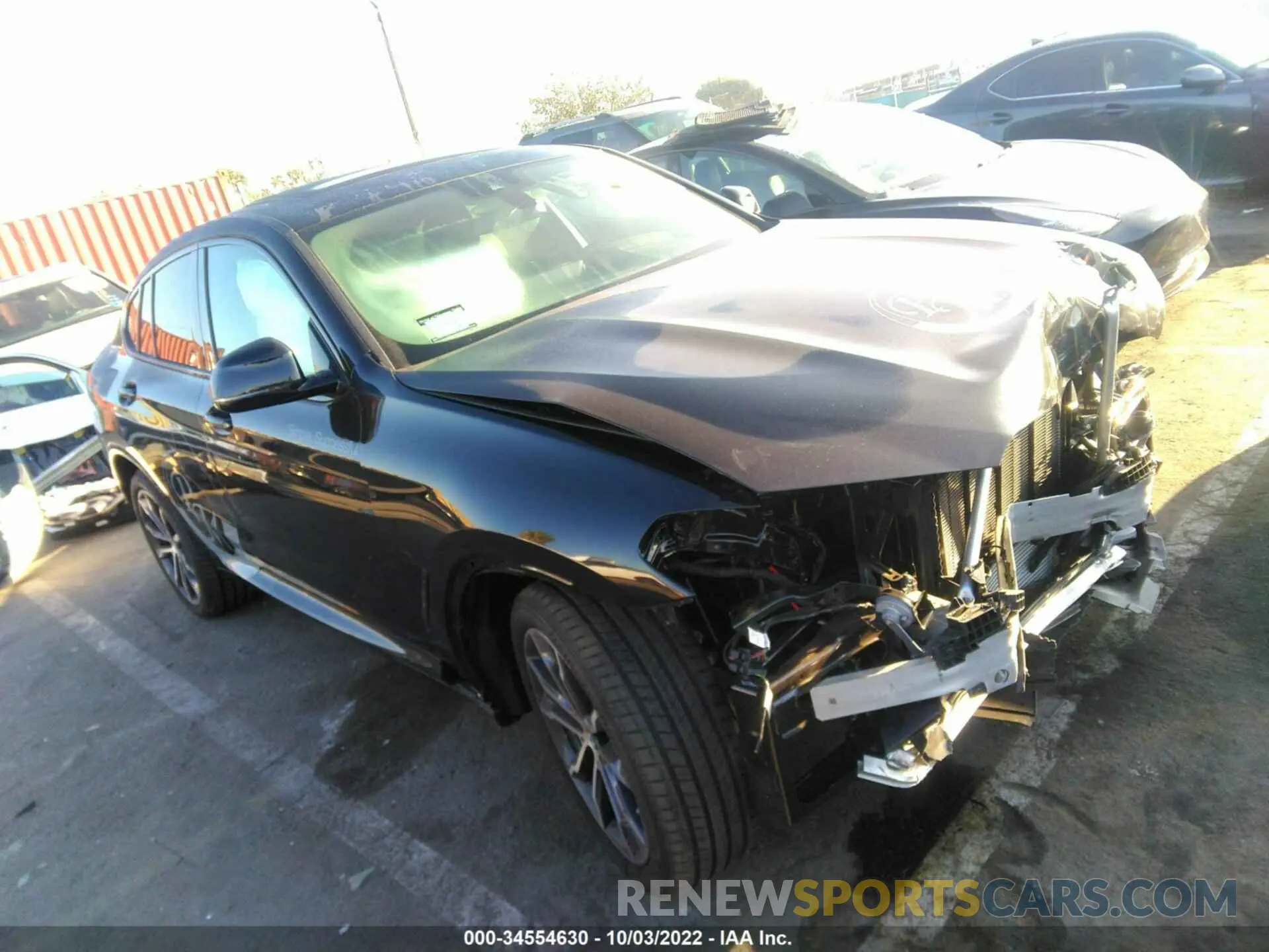 1 Photograph of a damaged car 5UX33DT03N9K34108 BMW X4 2022