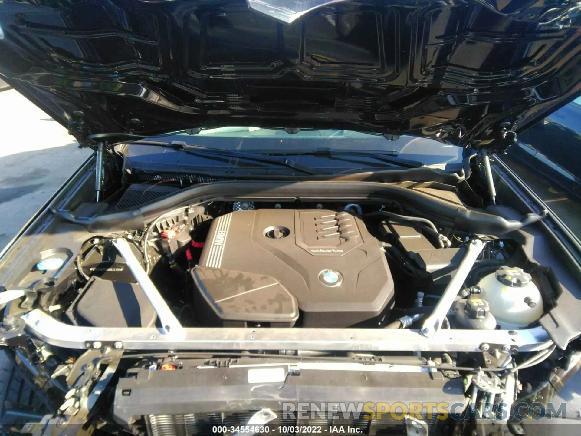 10 Photograph of a damaged car 5UX33DT03N9K34108 BMW X4 2022