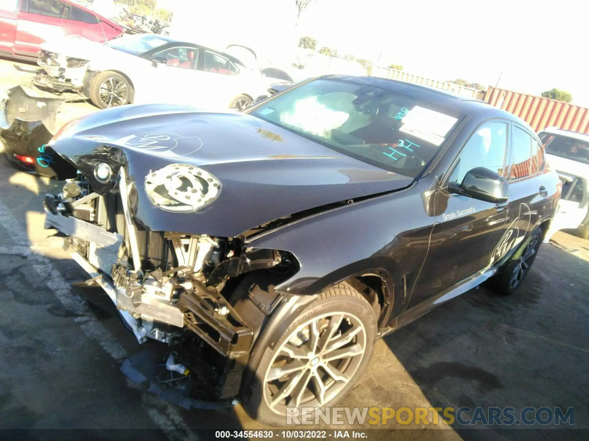 2 Photograph of a damaged car 5UX33DT03N9K34108 BMW X4 2022