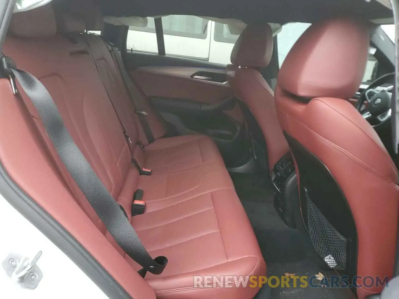 11 Photograph of a damaged car 5UX33DT03N9M03382 BMW X4 2022