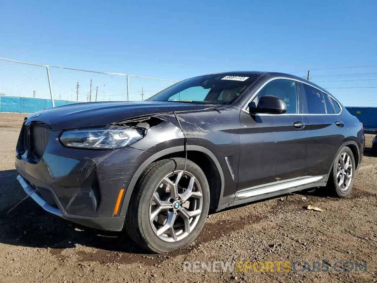 1 Photograph of a damaged car 5UX33DT04N9J71908 BMW X4 2022