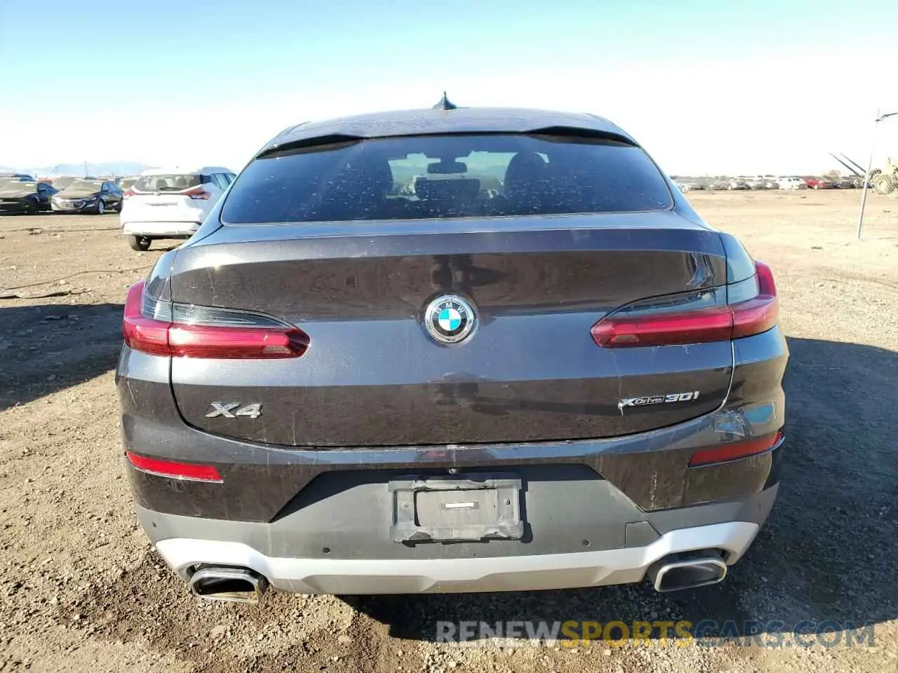 6 Photograph of a damaged car 5UX33DT04N9J71908 BMW X4 2022