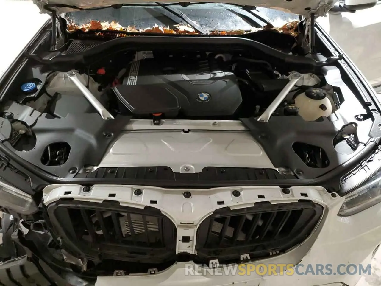 12 Photograph of a damaged car 5UX33DT05N9J34723 BMW X4 2022