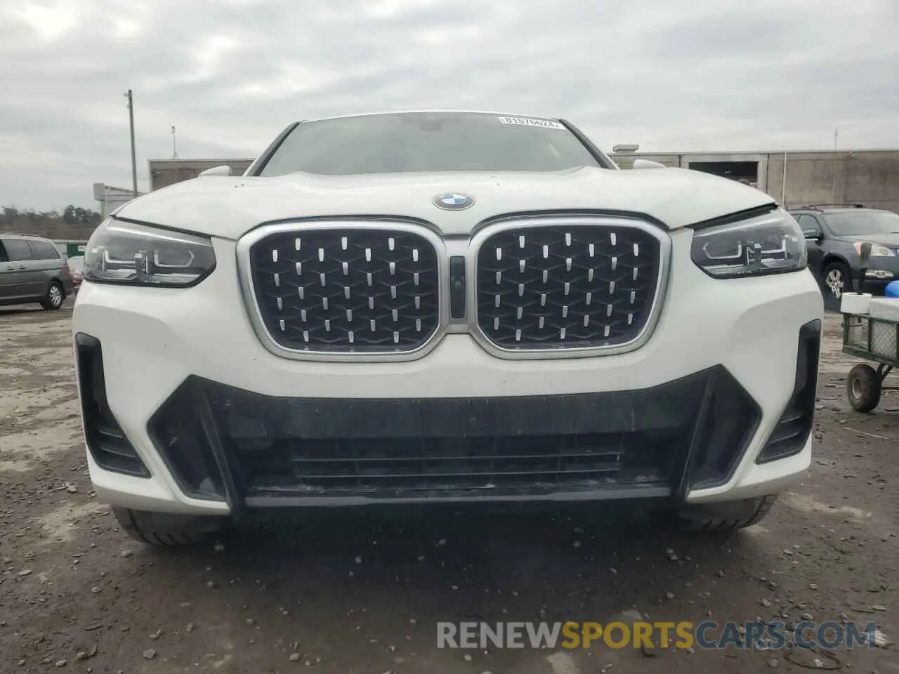 5 Photograph of a damaged car 5UX33DT05N9K06987 BMW X4 2022
