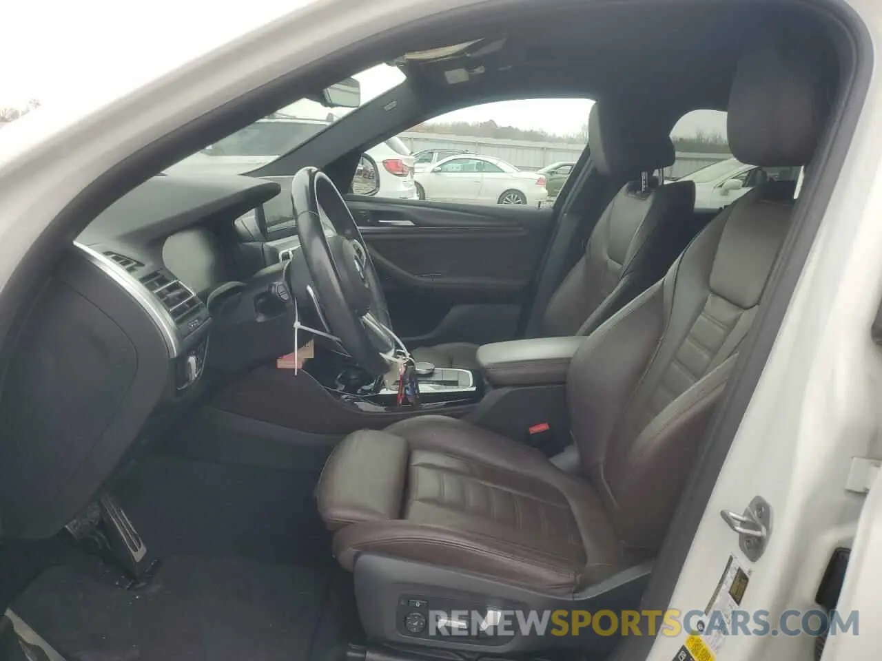 7 Photograph of a damaged car 5UX33DT05N9K06987 BMW X4 2022