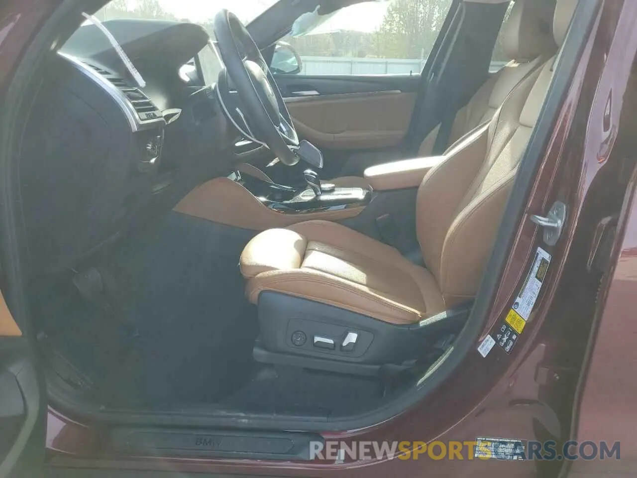 7 Photograph of a damaged car 5UX33DT05N9K73718 BMW X4 2022