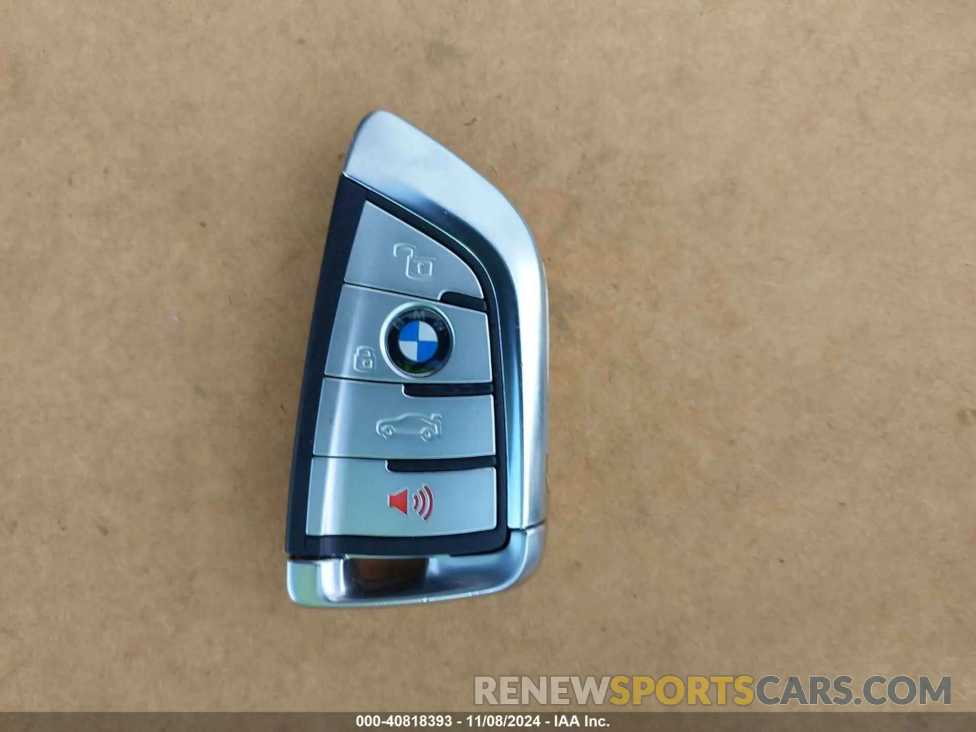 11 Photograph of a damaged car 5UX33DT05N9L32282 BMW X4 2022