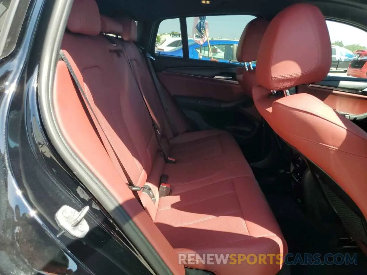 12 Photograph of a damaged car 5UX33DT07N9K88057 BMW X4 2022