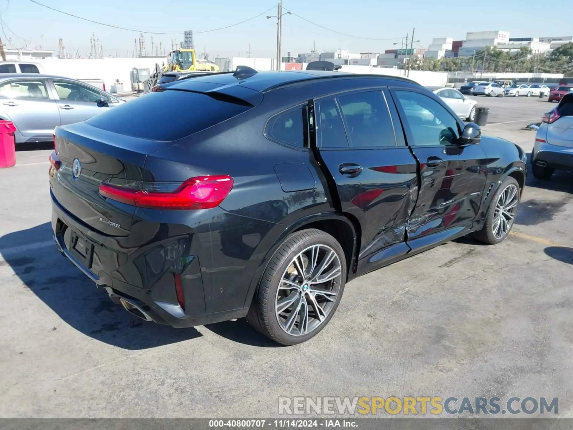 4 Photograph of a damaged car 5UX33DT07N9L78311 BMW X4 2022