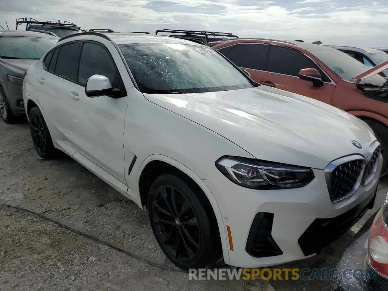 5 Photograph of a damaged car 5UX33DT08N9K73406 BMW X4 2022