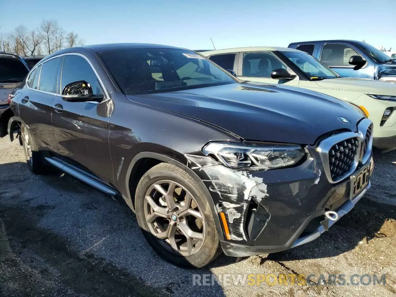 4 Photograph of a damaged car 5UX33DT09N9M87076 BMW X4 2022