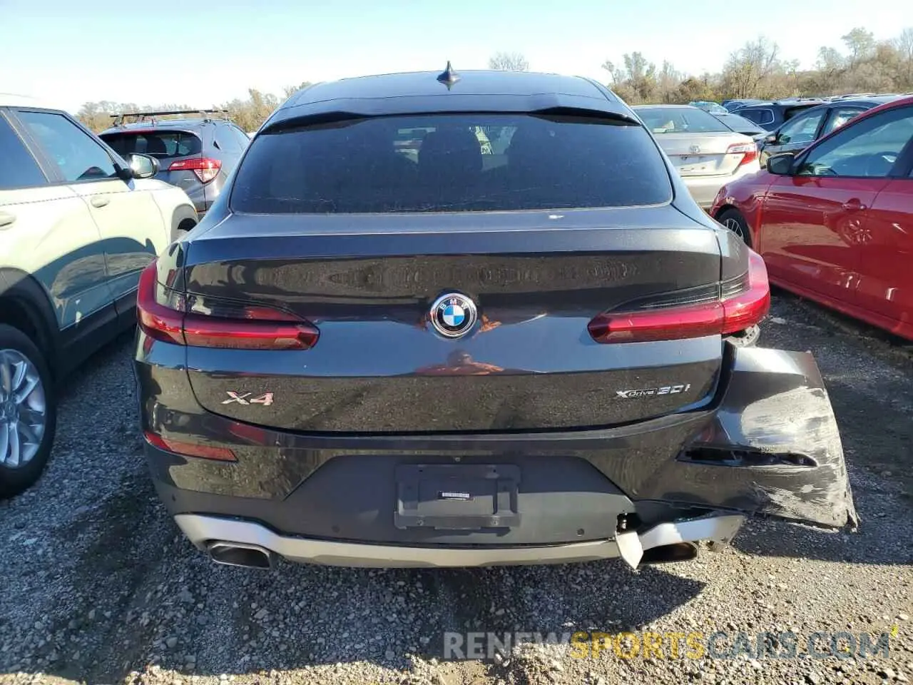 6 Photograph of a damaged car 5UX33DT09N9M87076 BMW X4 2022