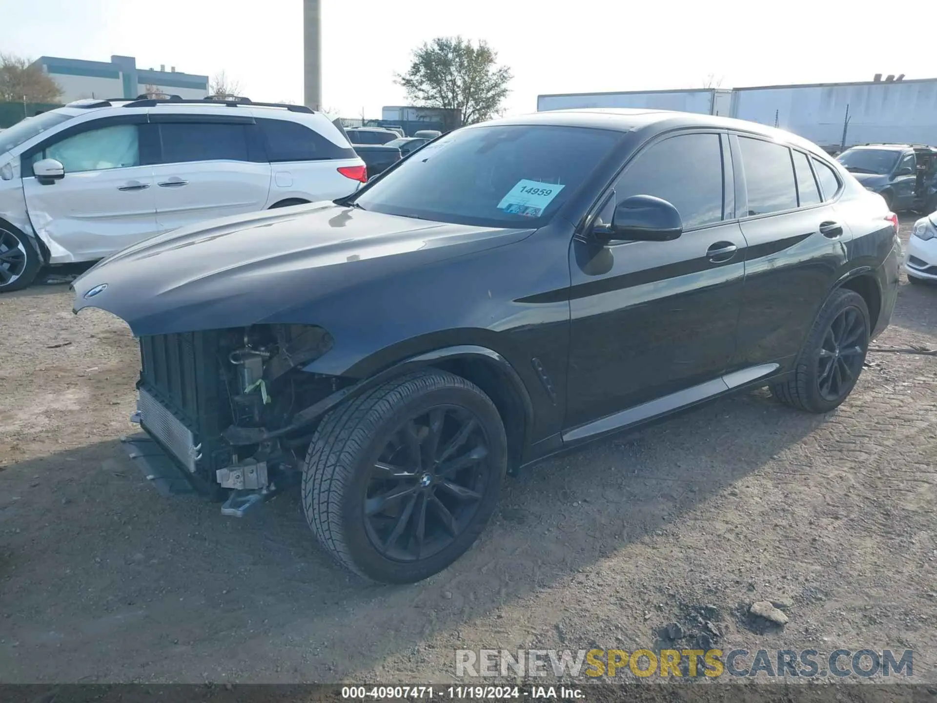 2 Photograph of a damaged car 5UX33DT0XN9L12528 BMW X4 2022