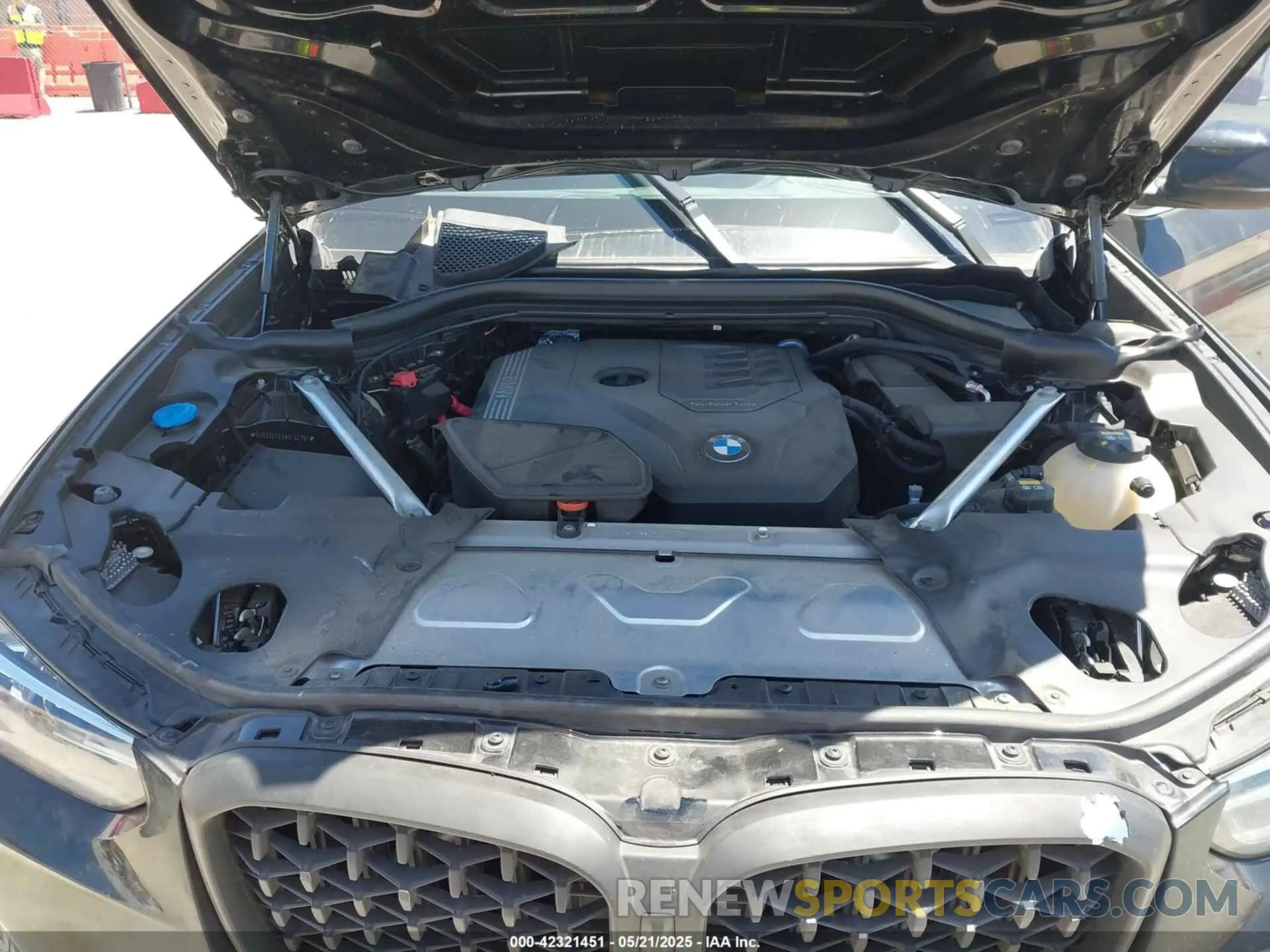 10 Photograph of a damaged car 5UX33DT0XN9L64791 BMW X4 2022