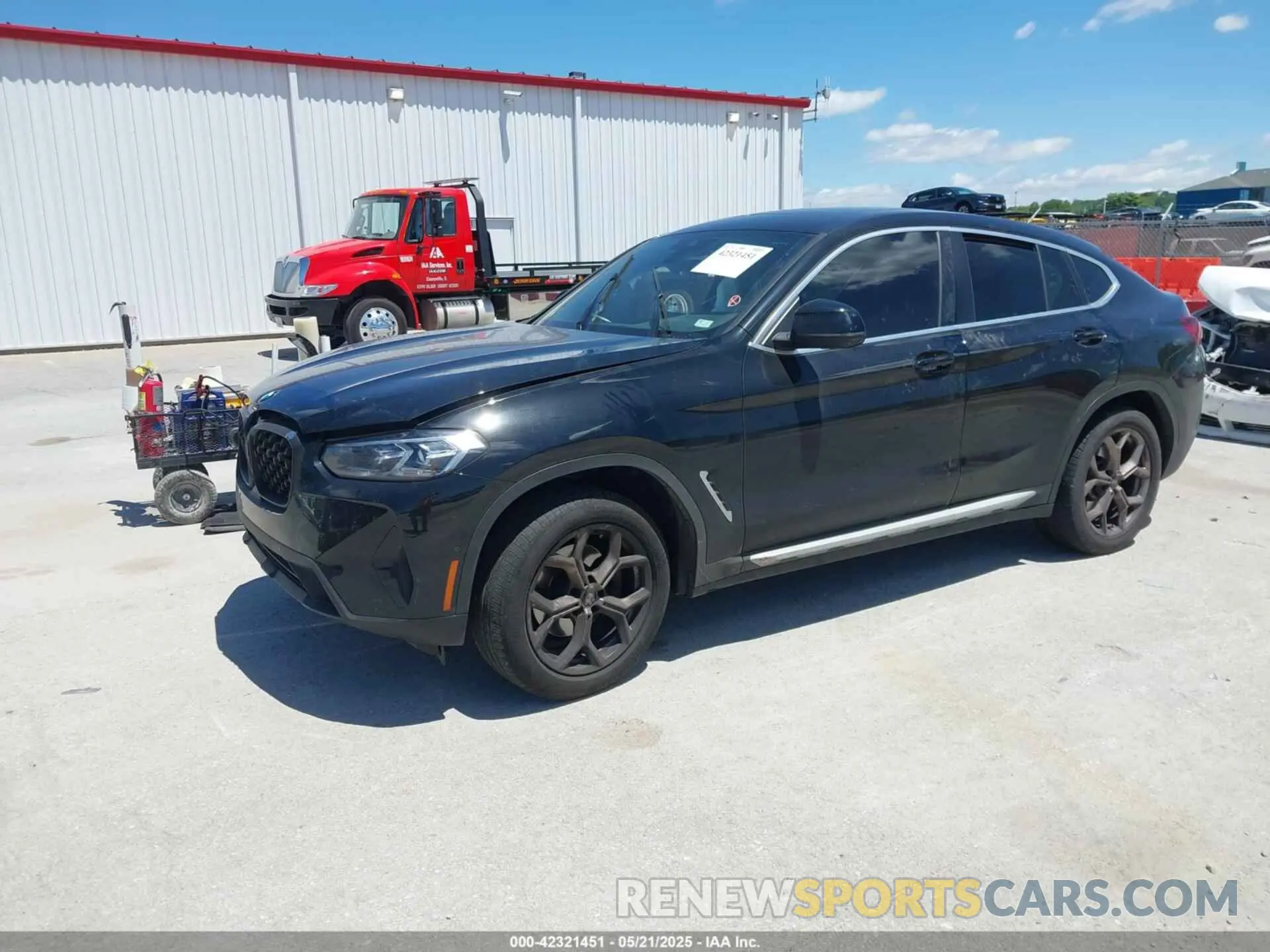 2 Photograph of a damaged car 5UX33DT0XN9L64791 BMW X4 2022