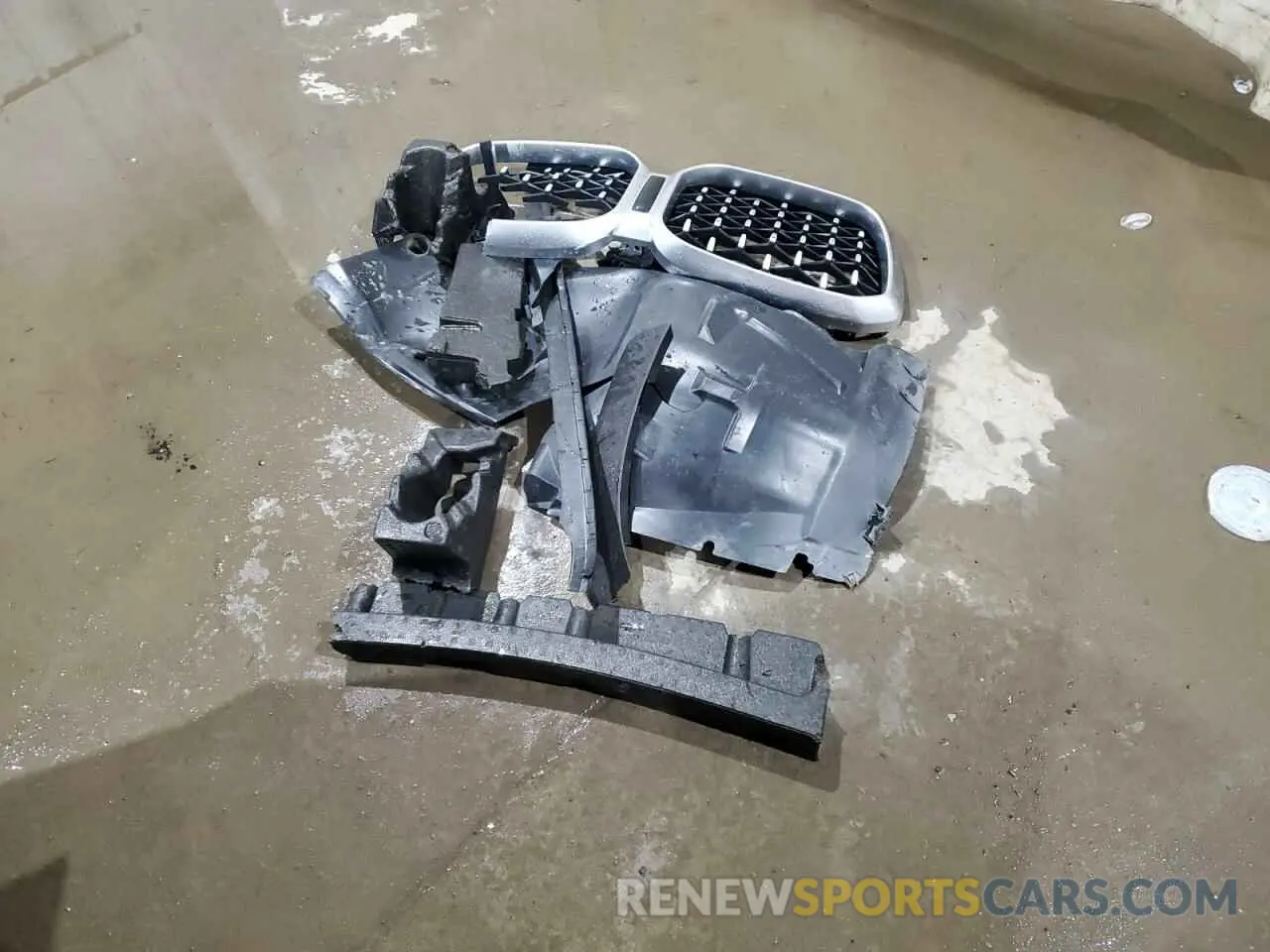 13 Photograph of a damaged car 5UX33DT0XN9N03544 BMW X4 2022