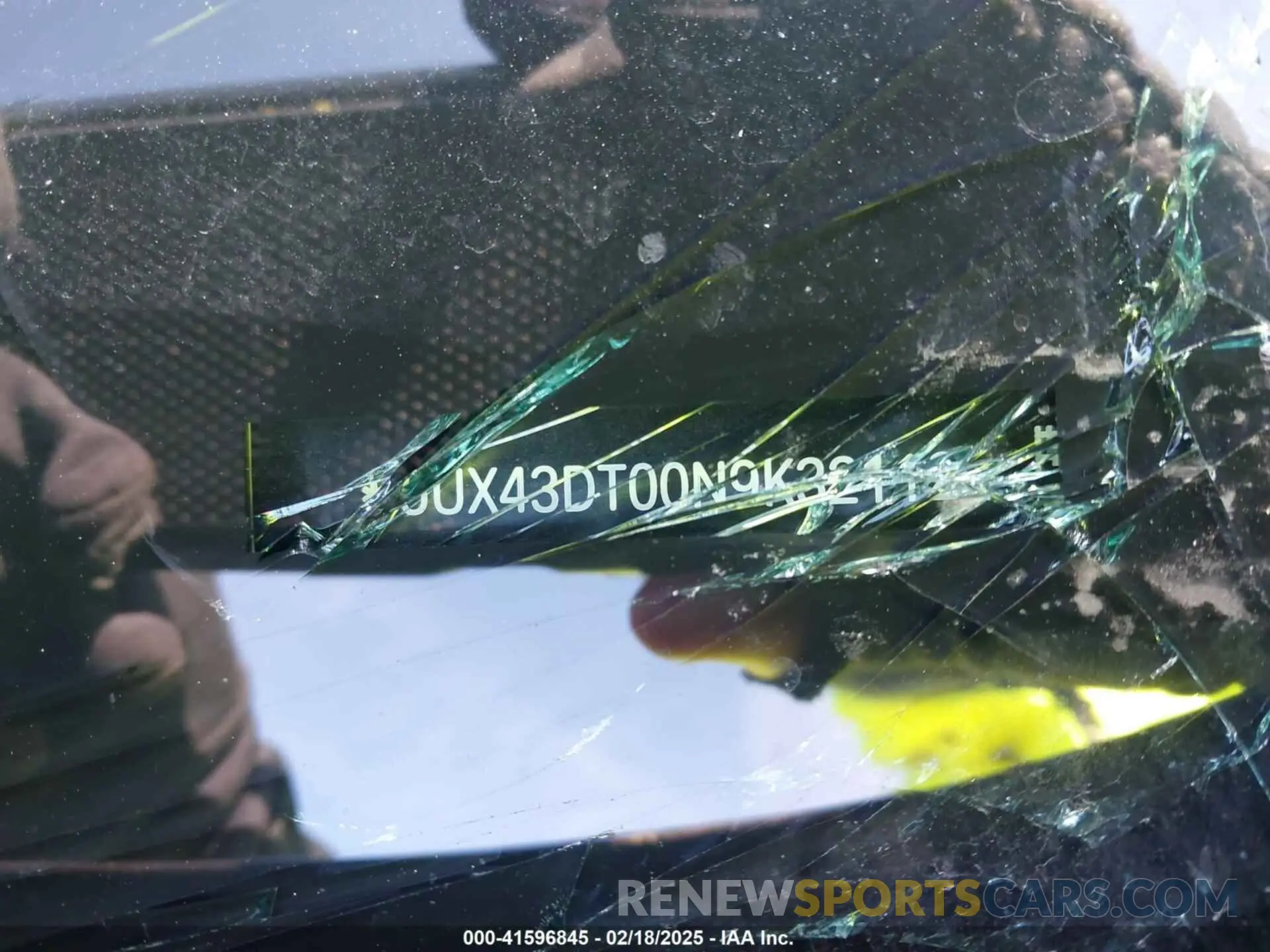 9 Photograph of a damaged car 5UX43DT00N9K32112 BMW X4 2022