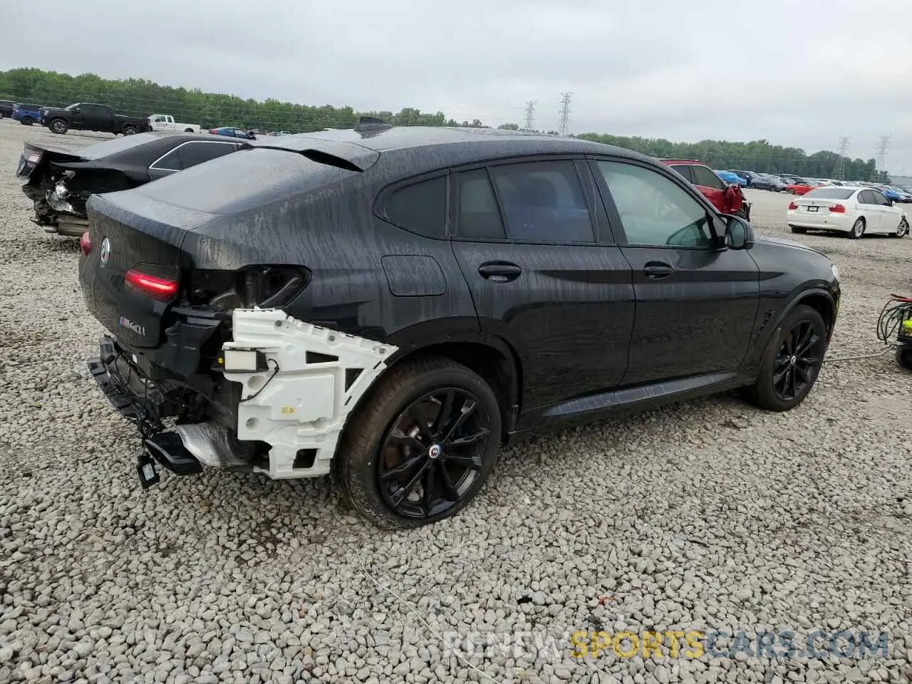 3 Photograph of a damaged car 5UX43DT00N9M50941 BMW X4 2022
