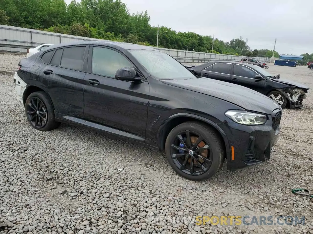 4 Photograph of a damaged car 5UX43DT00N9M50941 BMW X4 2022