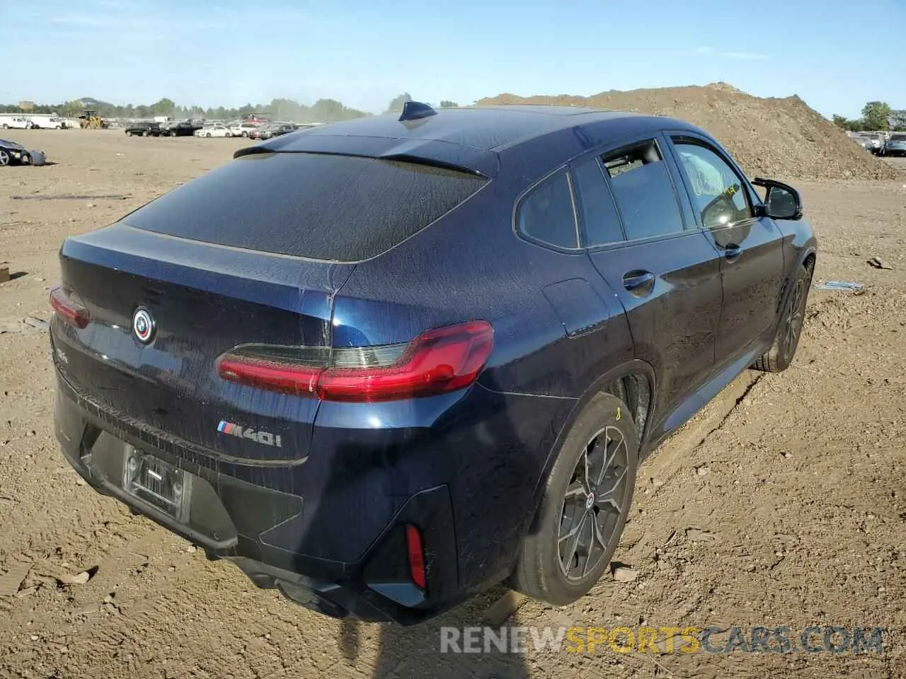 4 Photograph of a damaged car 5UX43DT01N9M51175 BMW X4 2022