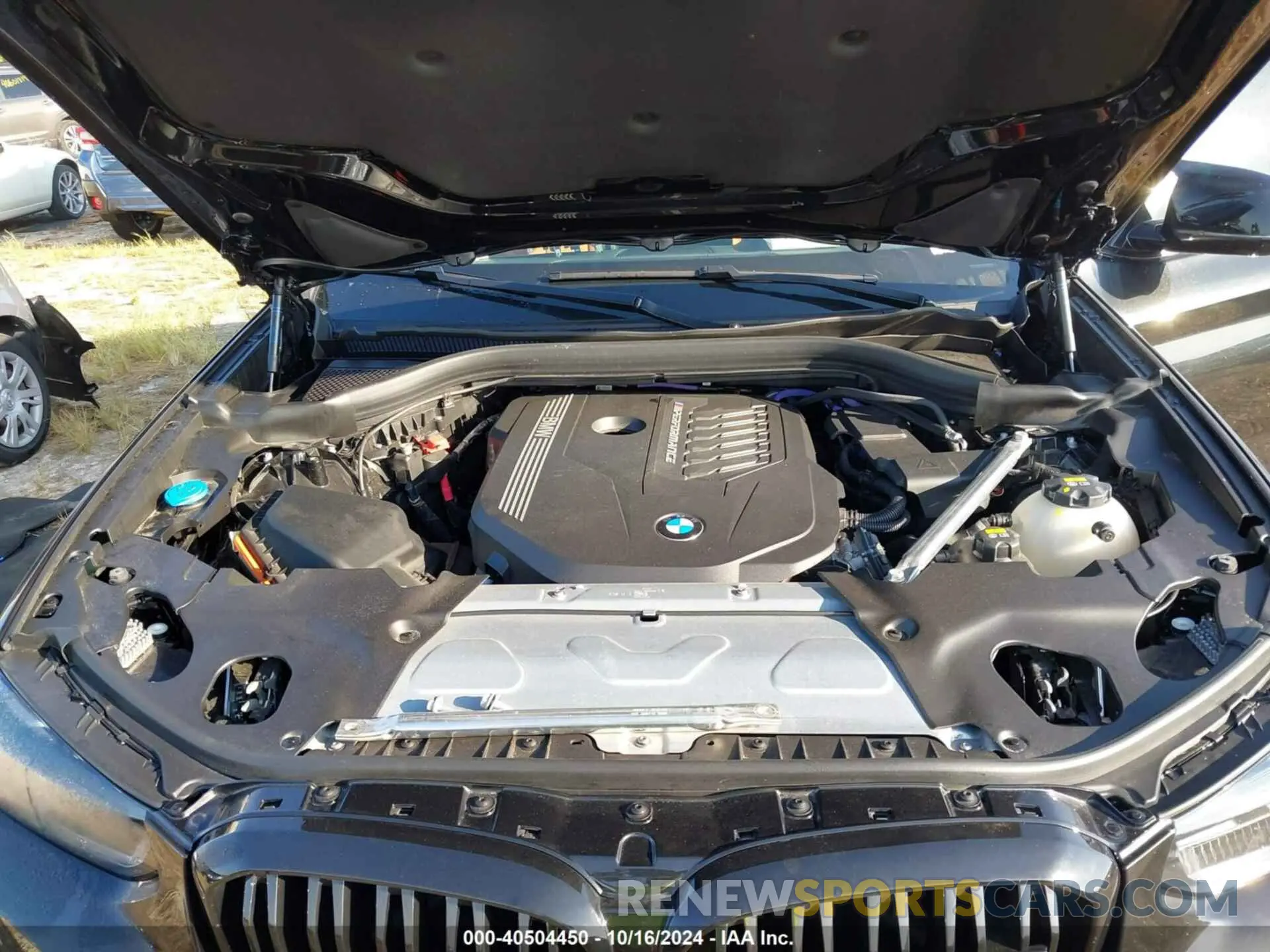 10 Photograph of a damaged car 5UX43DT07N9K41549 BMW X4 2022