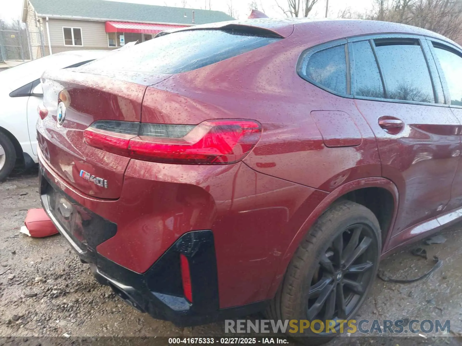 19 Photograph of a damaged car 5UX43DT09N9J96761 BMW X4 2022