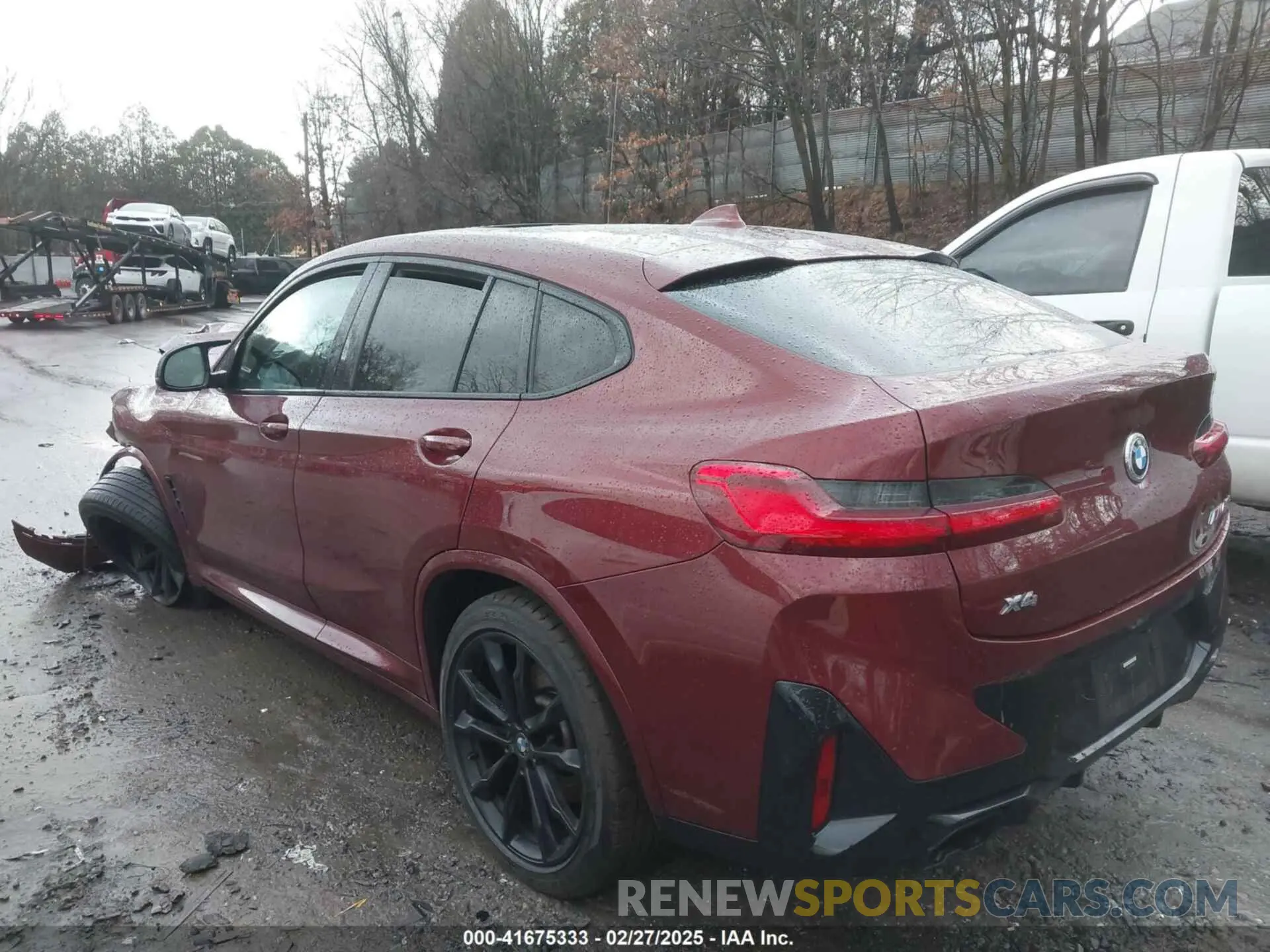 3 Photograph of a damaged car 5UX43DT09N9J96761 BMW X4 2022