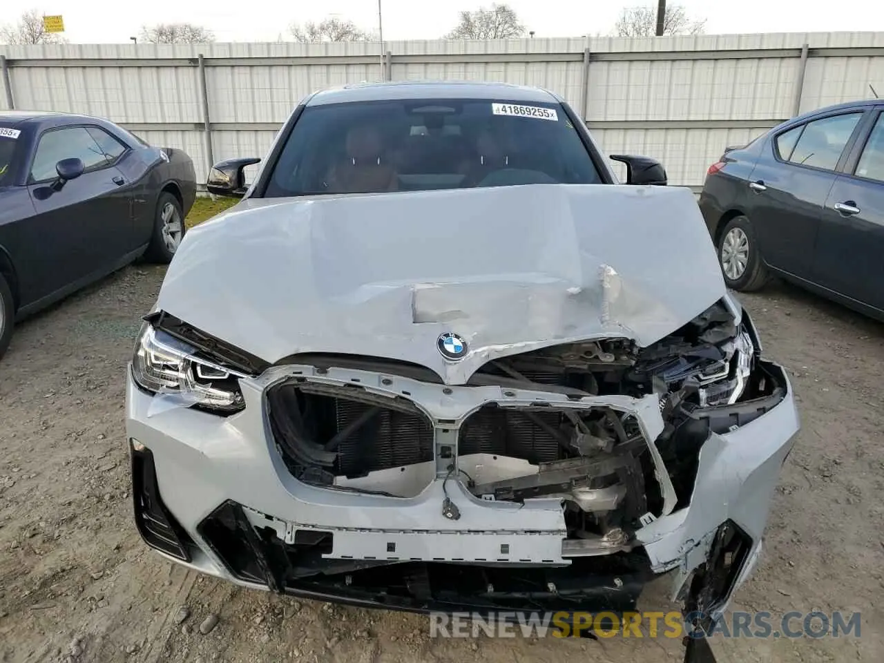 5 Photograph of a damaged car 5UX43DT09N9L67136 BMW X4 2022
