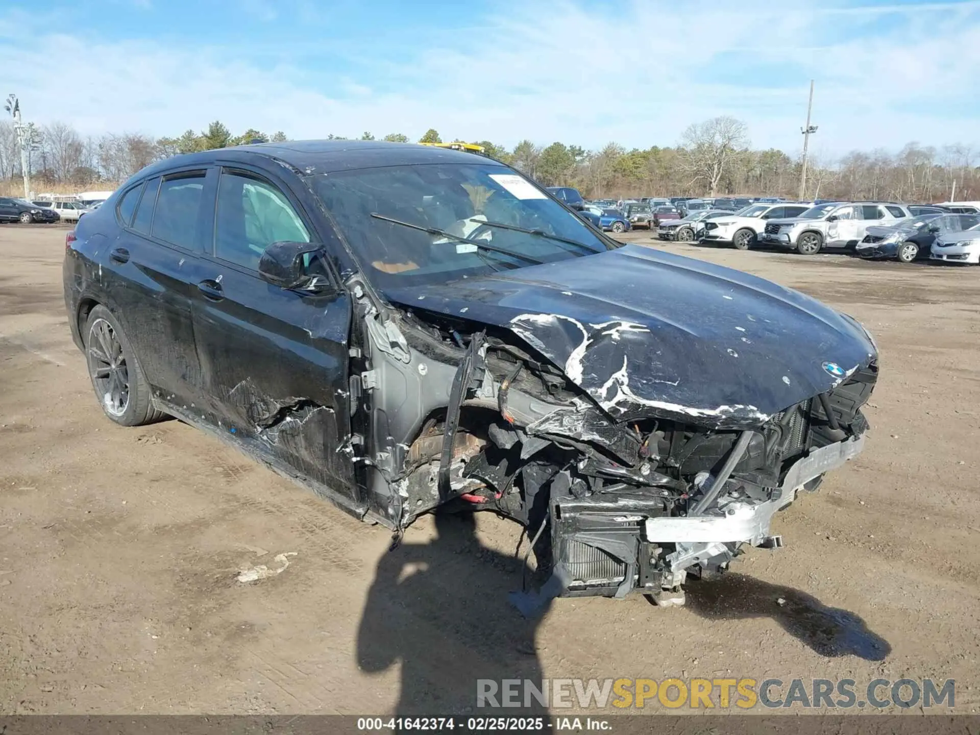 6 Photograph of a damaged car 5UX43DT0XN9L33898 BMW X4 2022