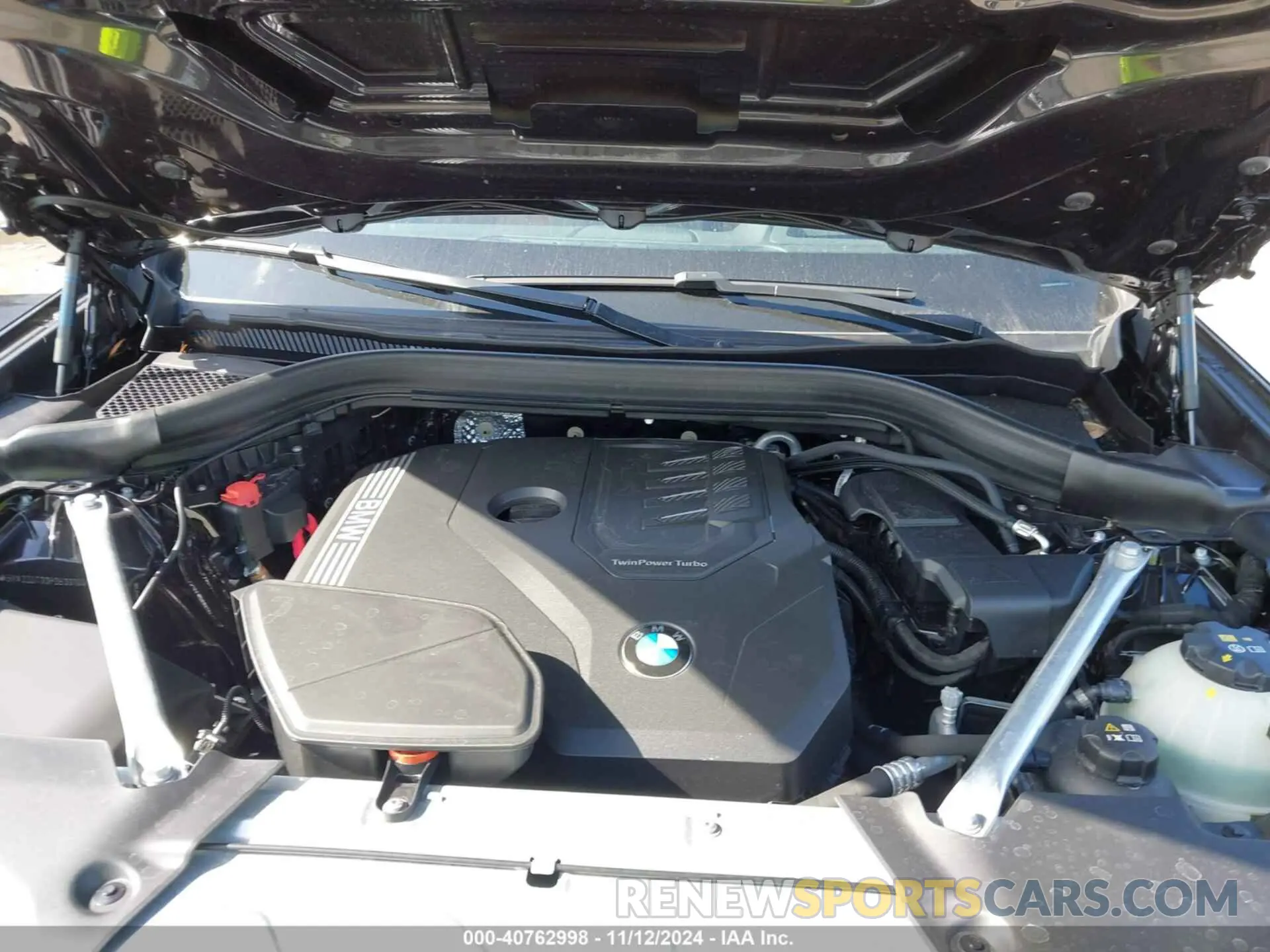 10 Photograph of a damaged car 5UX33DT00P9S00100 BMW X4 2023