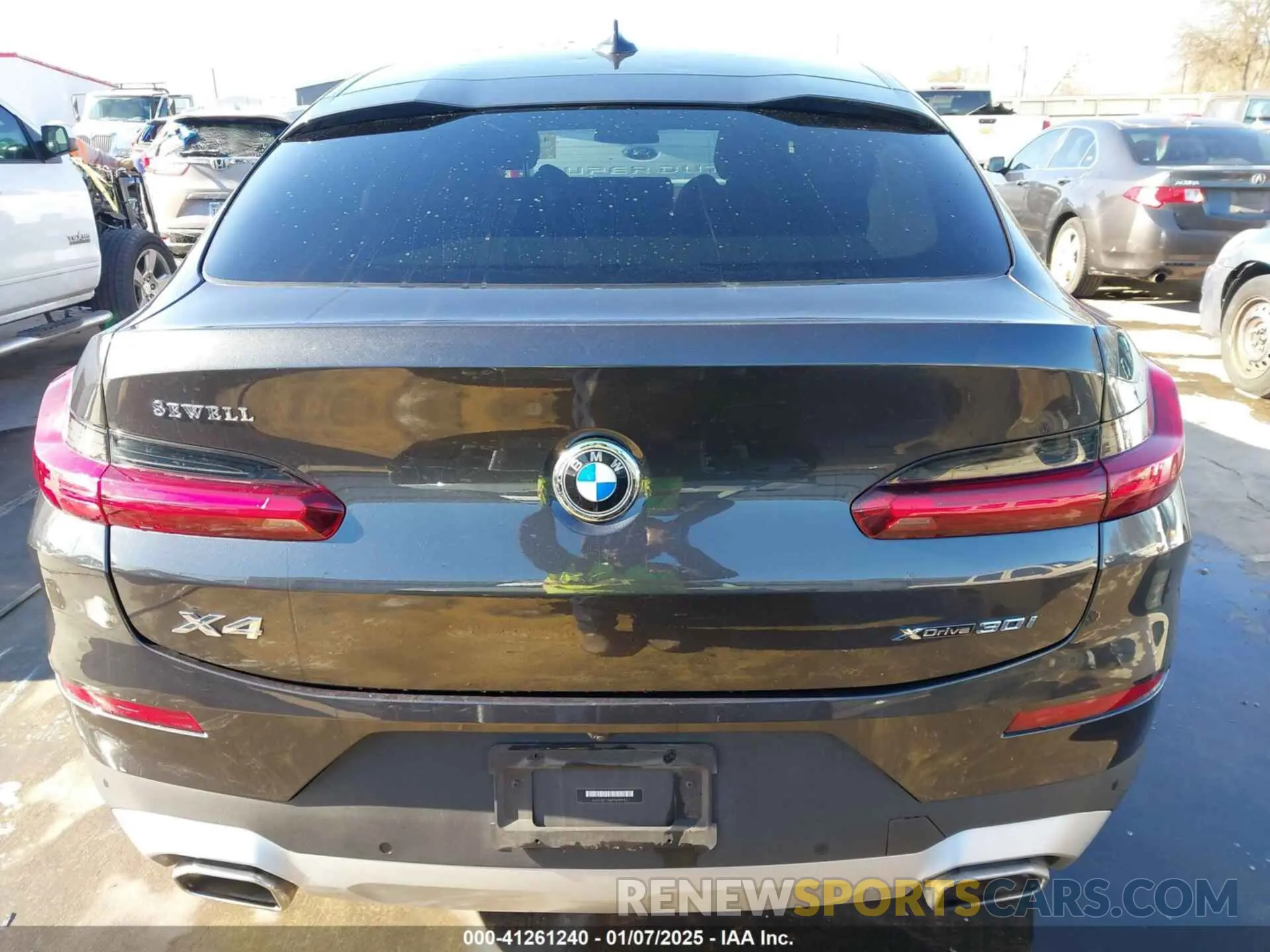 16 Photograph of a damaged car 5UX33DT00P9S99937 BMW X4 2023