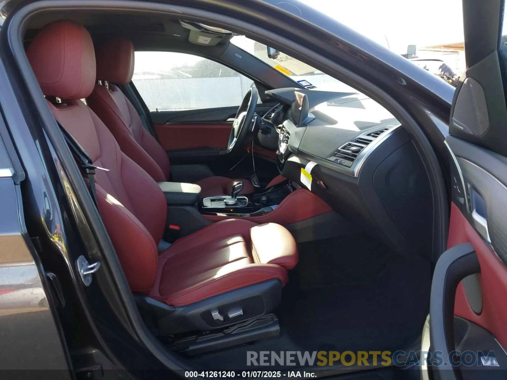 5 Photograph of a damaged car 5UX33DT00P9S99937 BMW X4 2023
