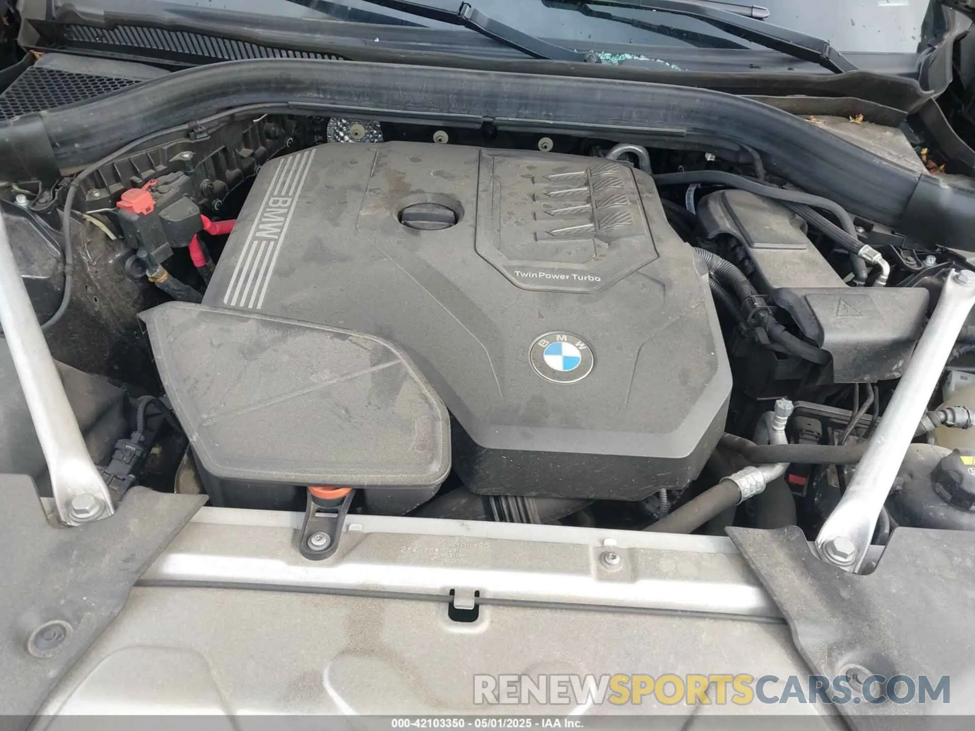 10 Photograph of a damaged car 5UX33DT01P9N66552 BMW X4 2023