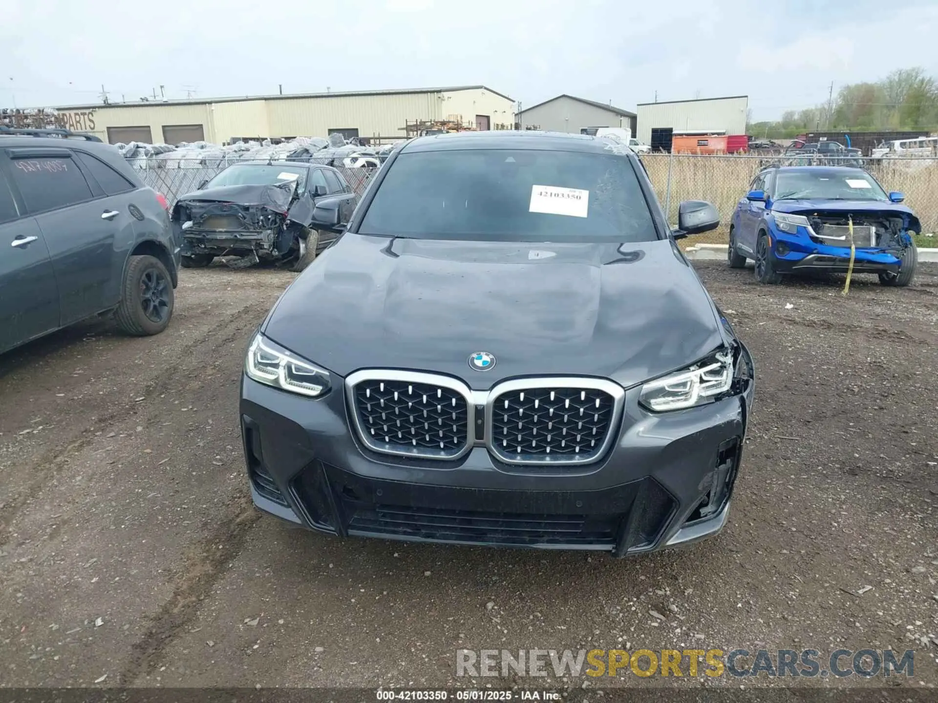 12 Photograph of a damaged car 5UX33DT01P9N66552 BMW X4 2023