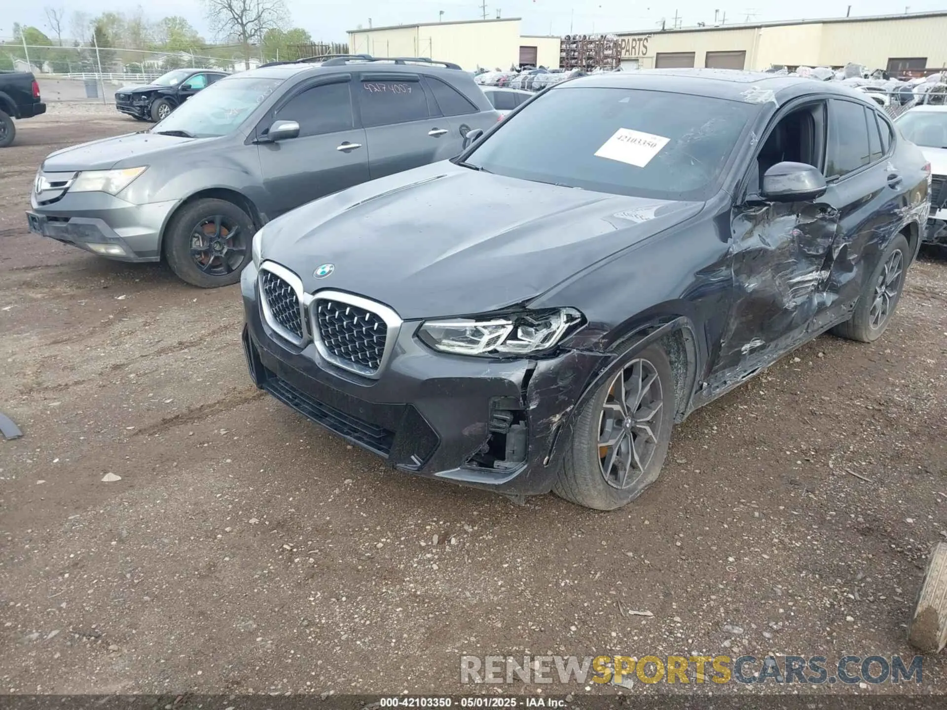 2 Photograph of a damaged car 5UX33DT01P9N66552 BMW X4 2023