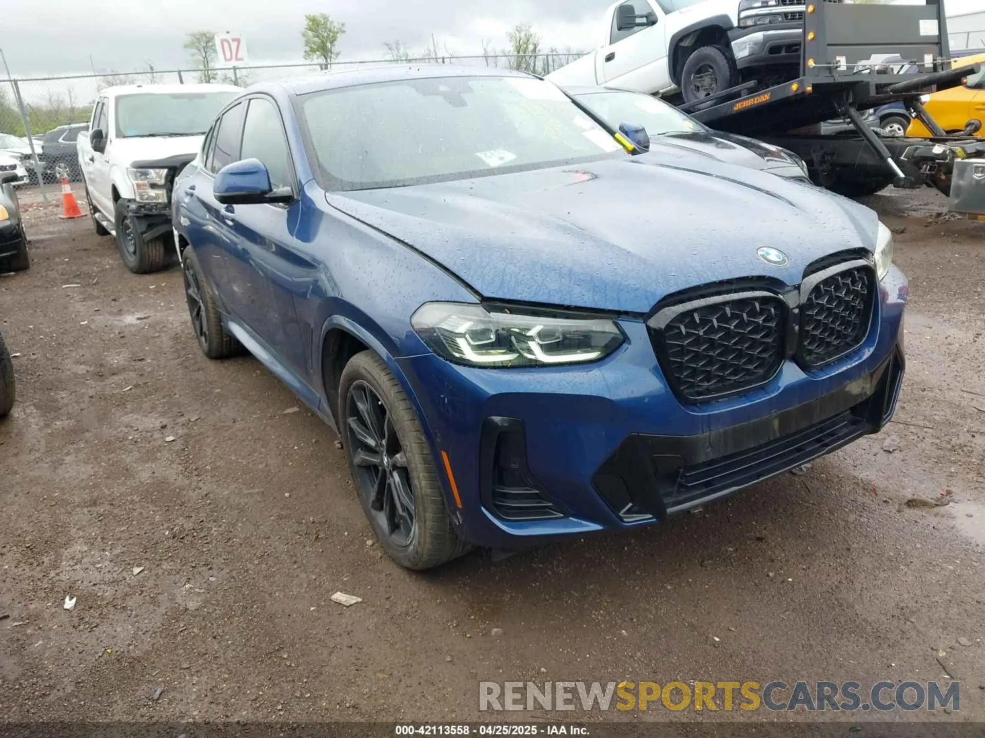 1 Photograph of a damaged car 5UX33DT01P9P86340 BMW X4 2023