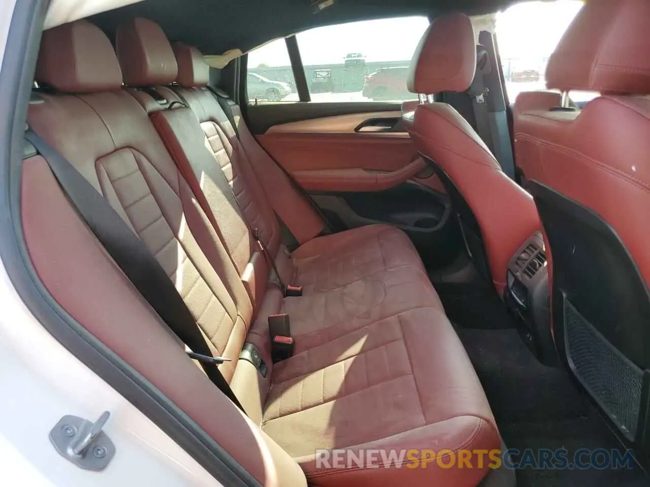 11 Photograph of a damaged car 5UX33DT03P9P09954 BMW X4 2023
