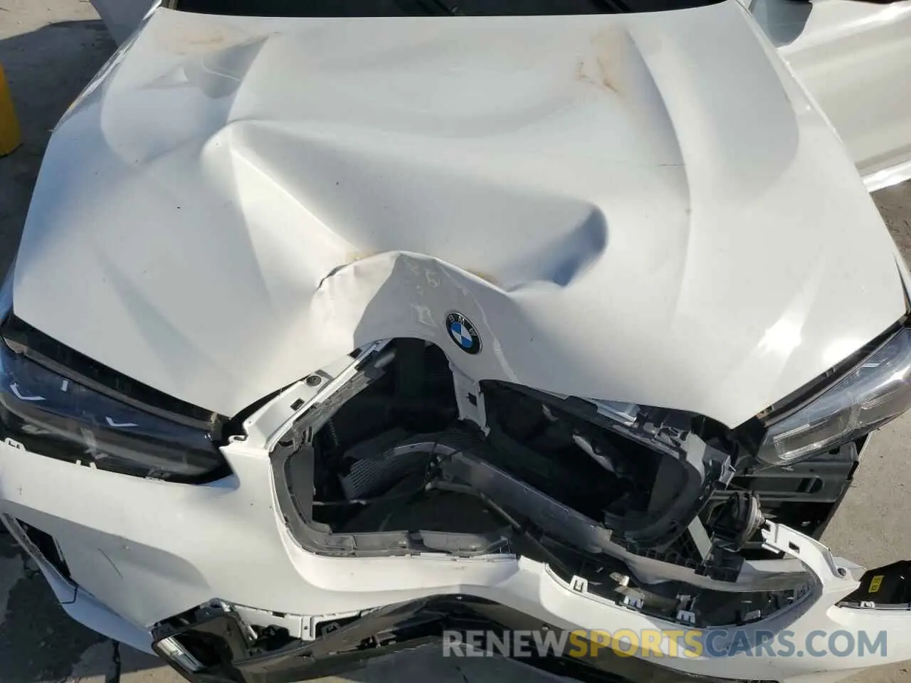 12 Photograph of a damaged car 5UX33DT03P9P09954 BMW X4 2023