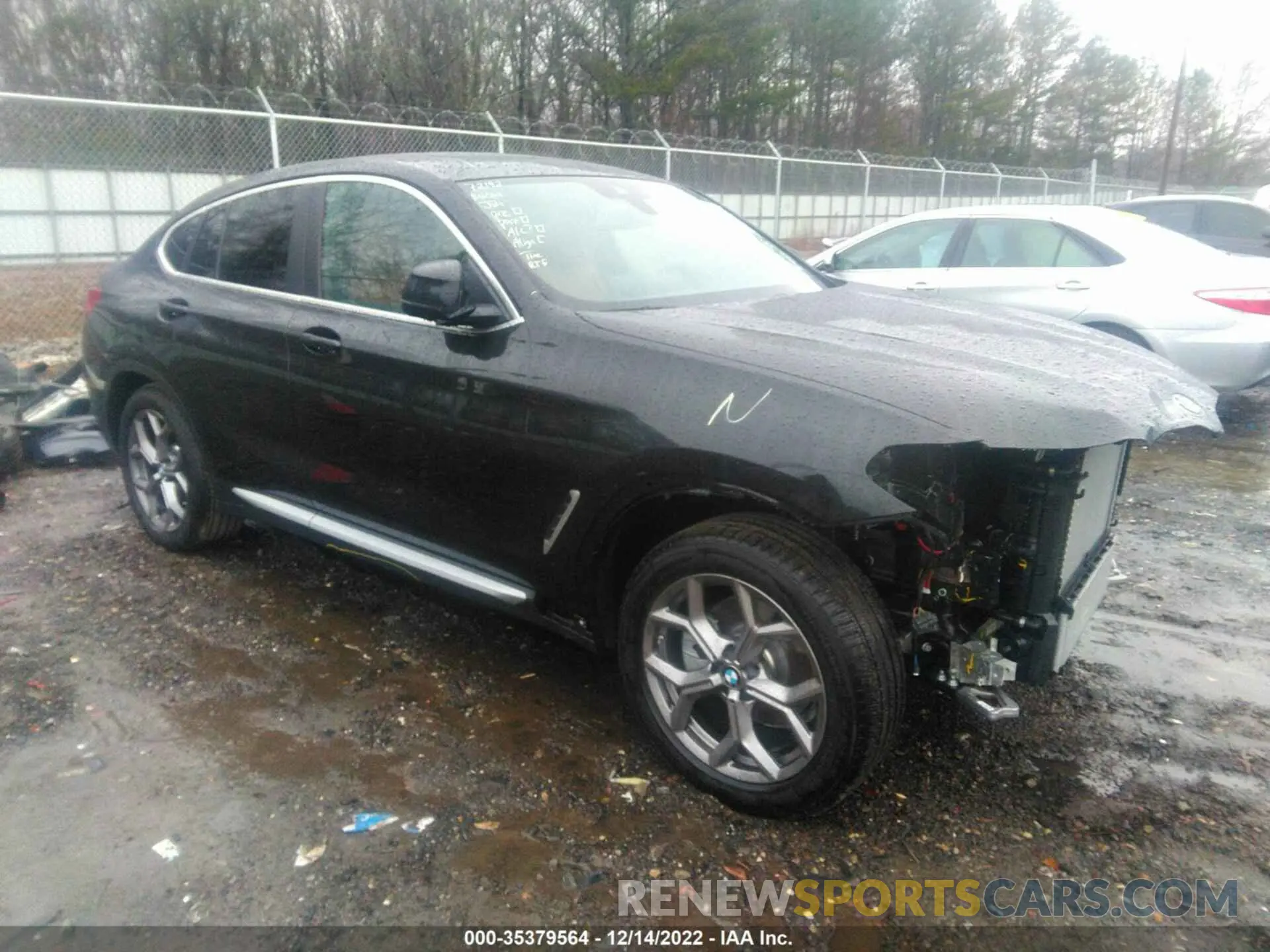 1 Photograph of a damaged car 5UX33DT04P9N66691 BMW X4 2023