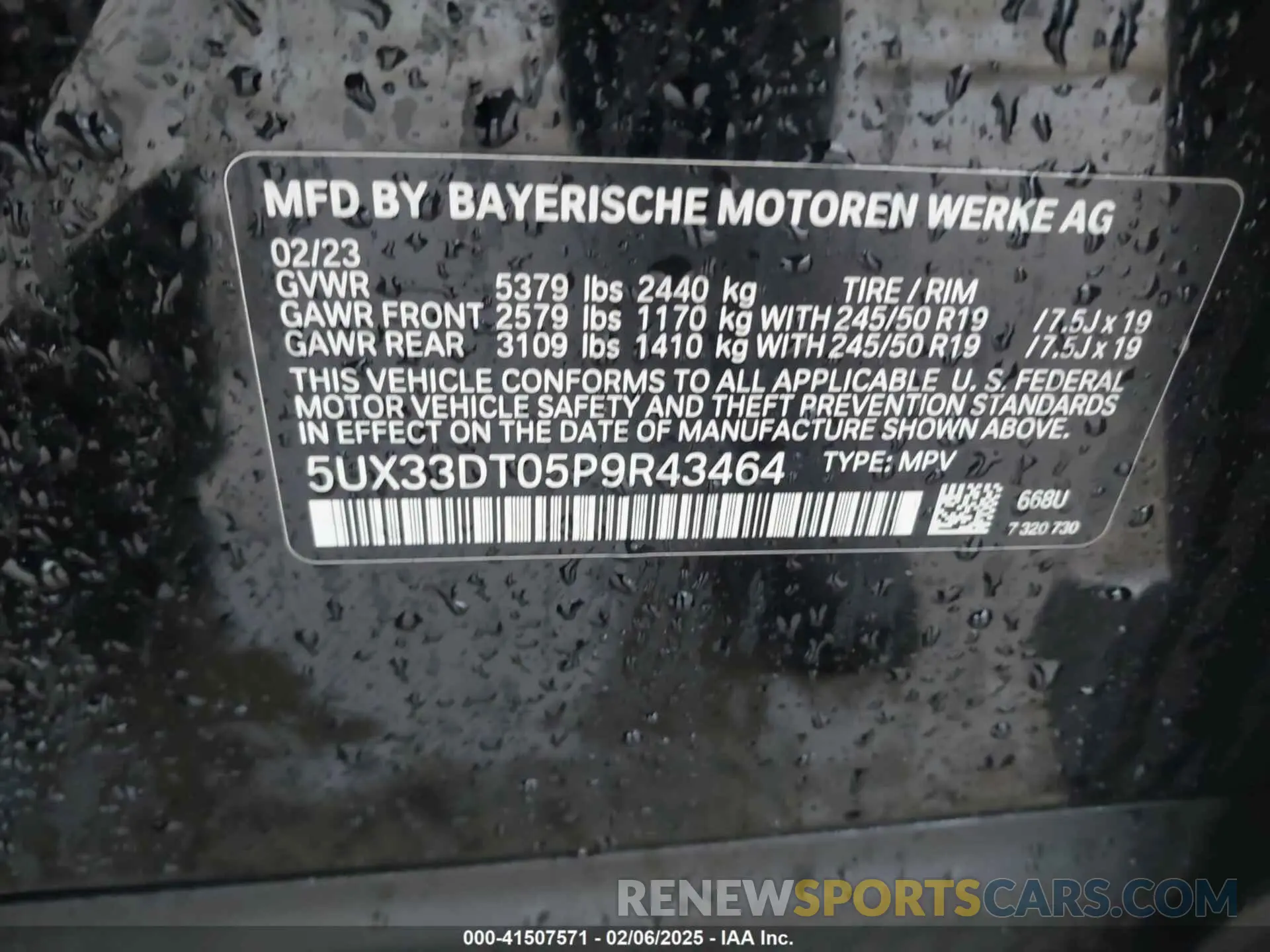 9 Photograph of a damaged car 5UX33DT05P9R43464 BMW X4 2023