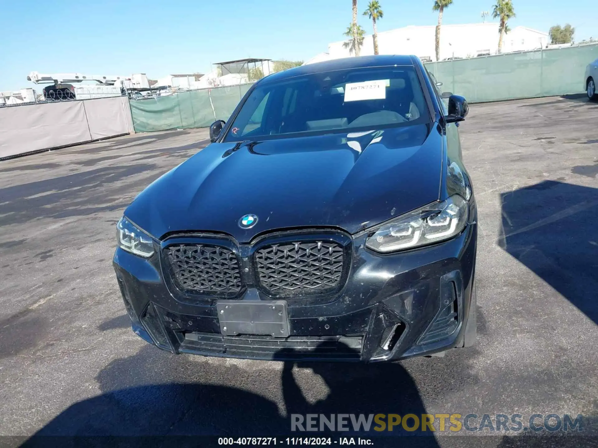 6 Photograph of a damaged car 5UX33DT09P9S63695 BMW X4 2023