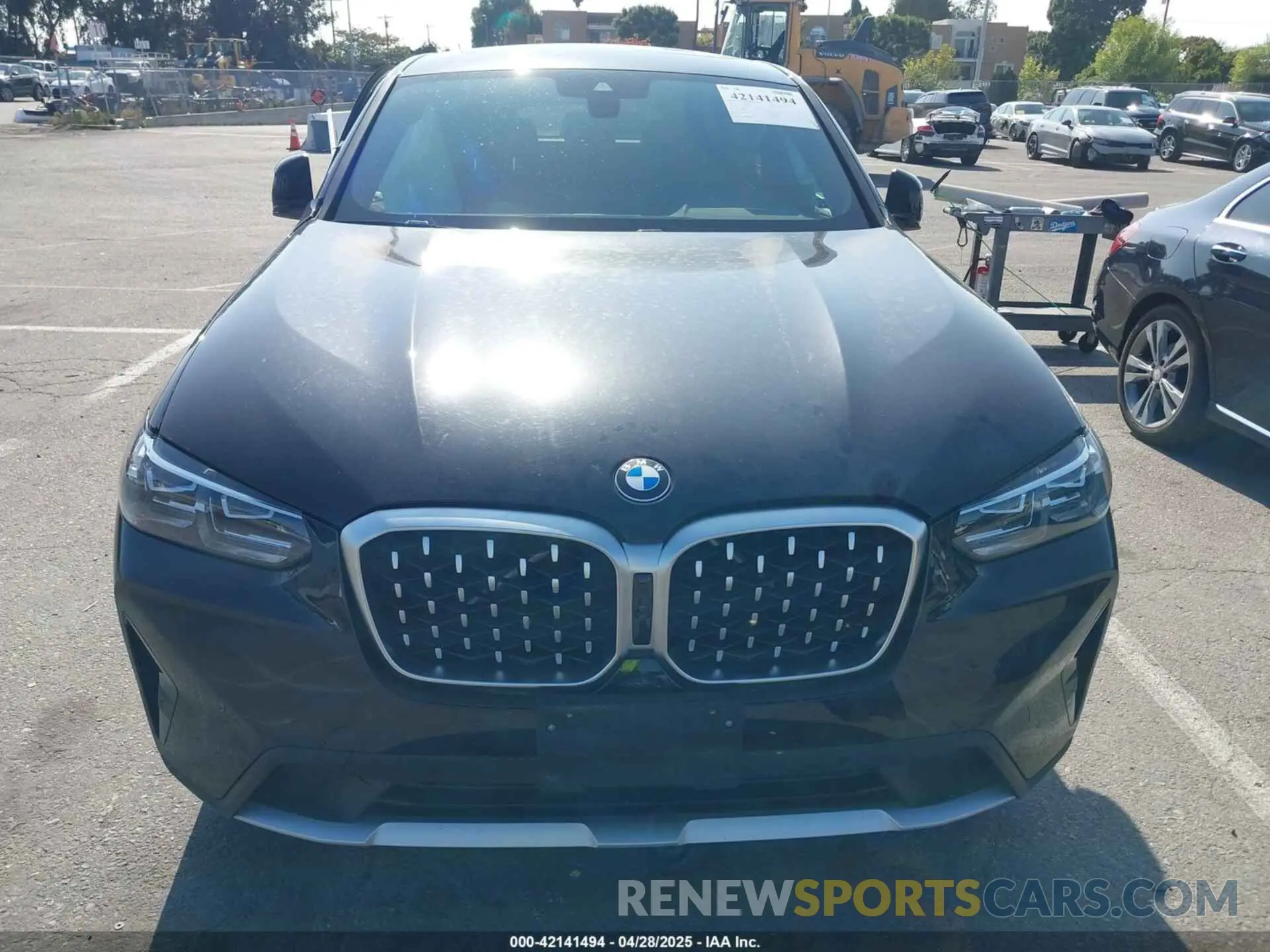 12 Photograph of a damaged car 5UX33DT09P9S87057 BMW X4 2023