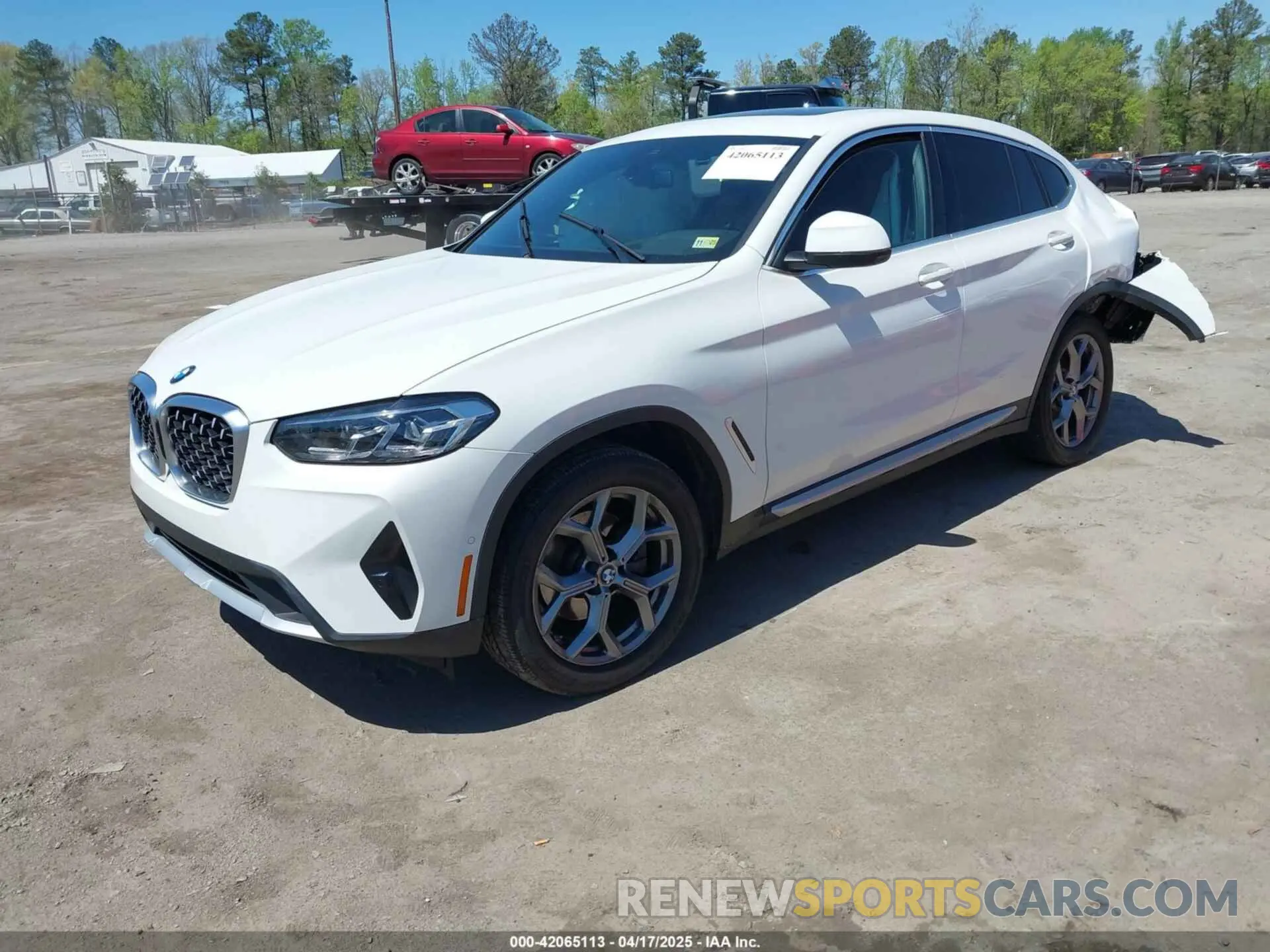 2 Photograph of a damaged car 5UX33DT0XP9R92675 BMW X4 2023