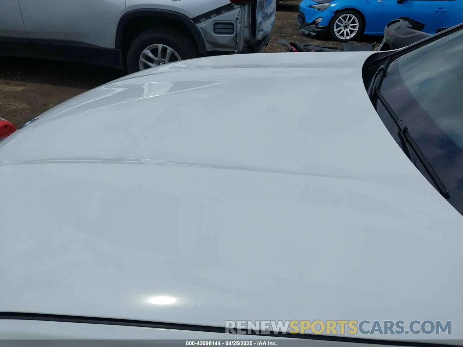 6 Photograph of a damaged car 5UX43DT03P9P97845 BMW X4 2023