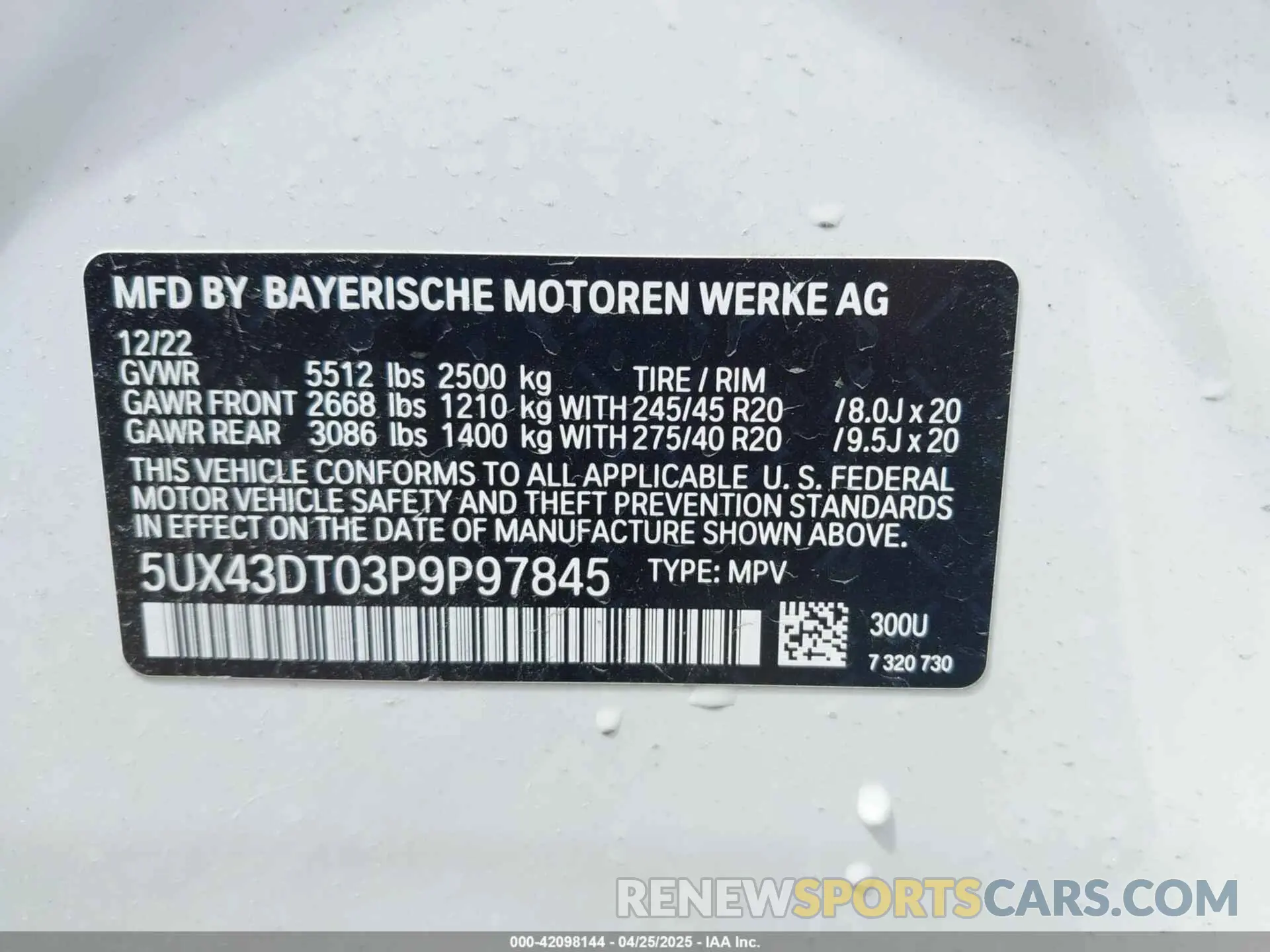 9 Photograph of a damaged car 5UX43DT03P9P97845 BMW X4 2023
