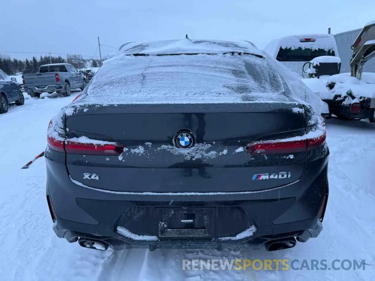 6 Photograph of a damaged car 5UX43DT03P9S61199 BMW X4 2023