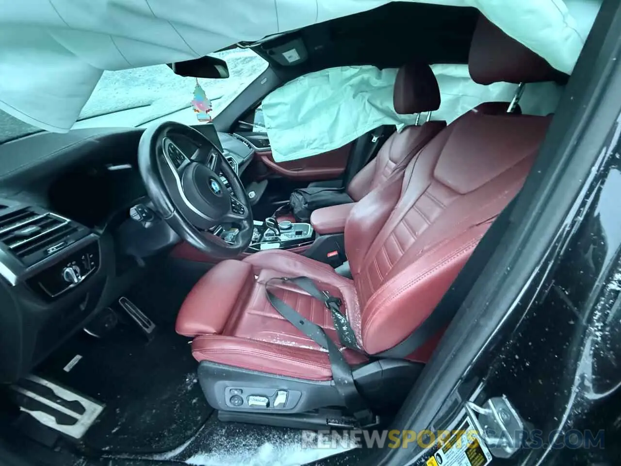 7 Photograph of a damaged car 5UX43DT03P9S61199 BMW X4 2023