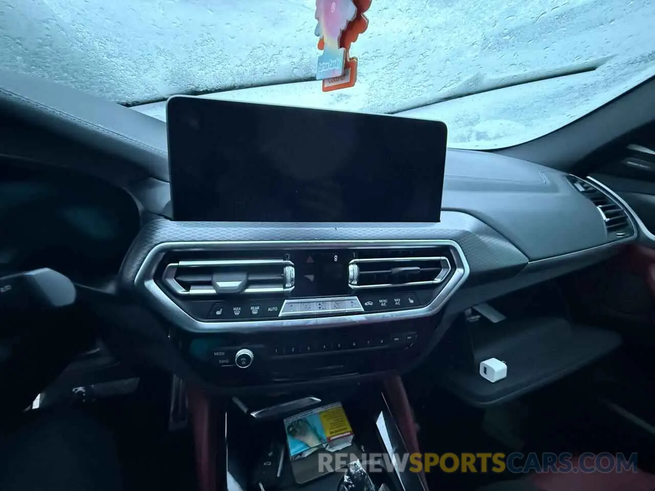 9 Photograph of a damaged car 5UX43DT03P9S61199 BMW X4 2023