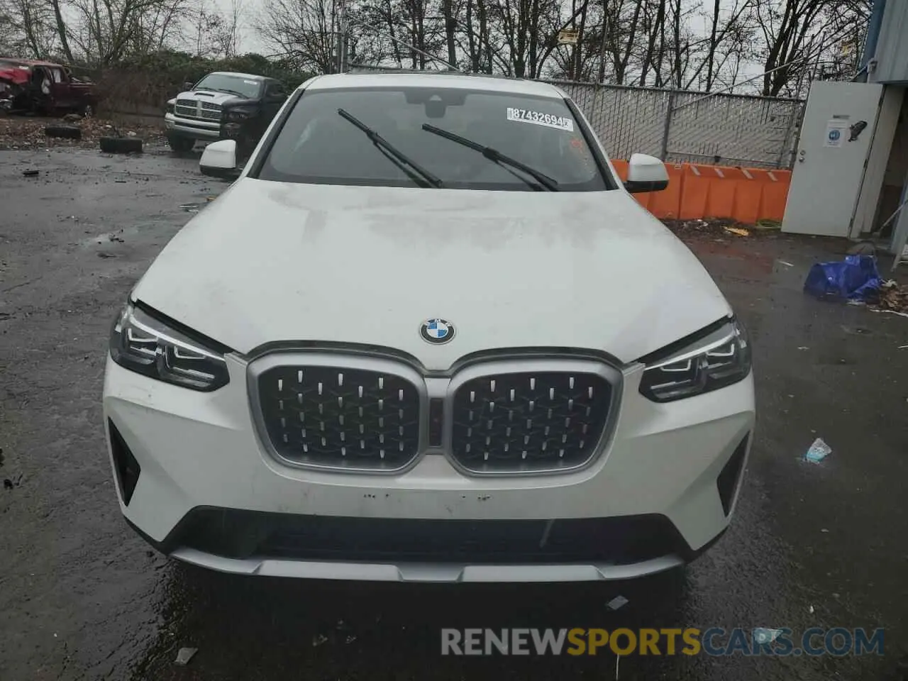 5 Photograph of a damaged car 5UX33DT01R9W61910 BMW X4 2024