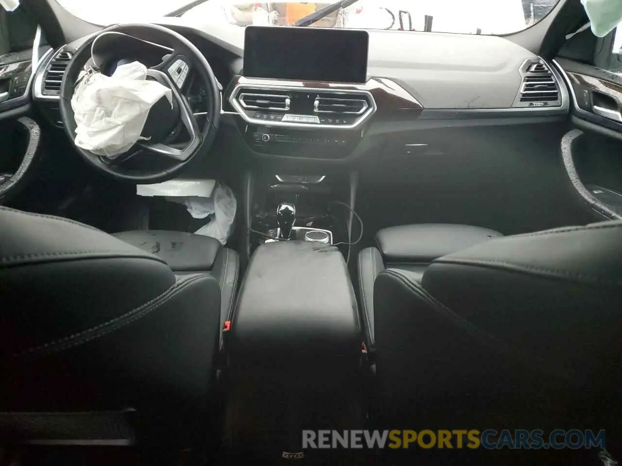 8 Photograph of a damaged car 5UX33DT01R9W61910 BMW X4 2024